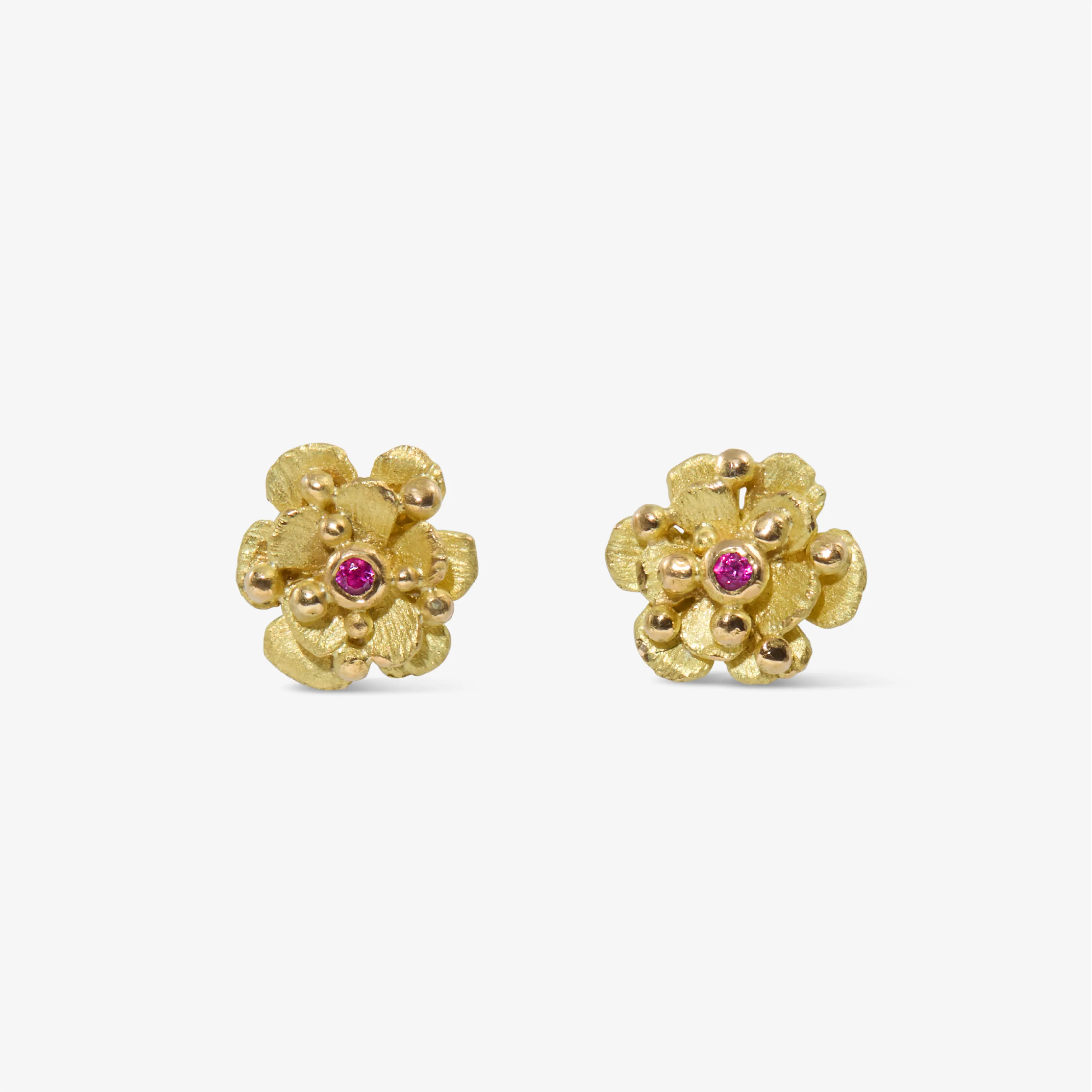 18k Gold Flower Stud Earrings