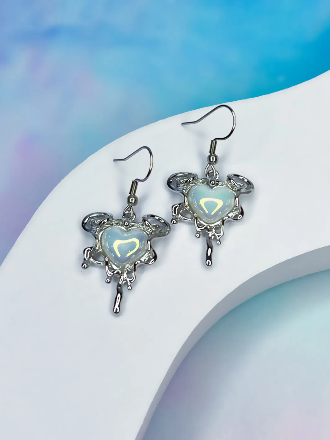 ARCANE HEART EARRINGS